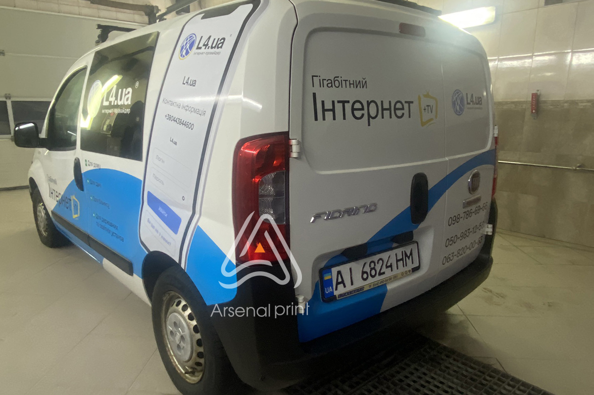 Поклейка рекламы на авто -оракал