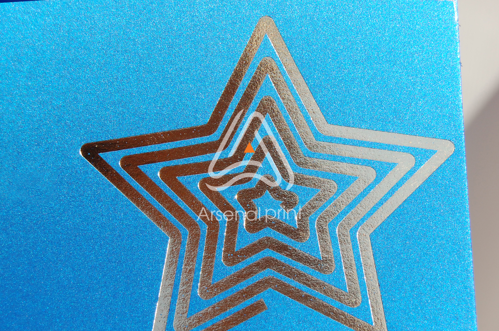 tisneniye-poligrafiya