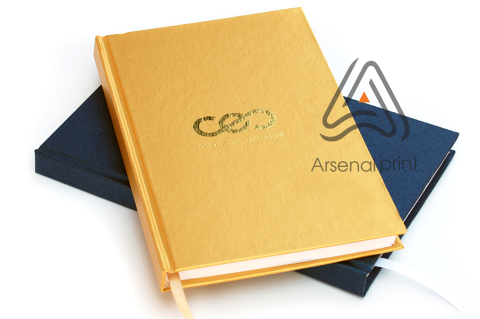 Тиснення блокнотів фольгою