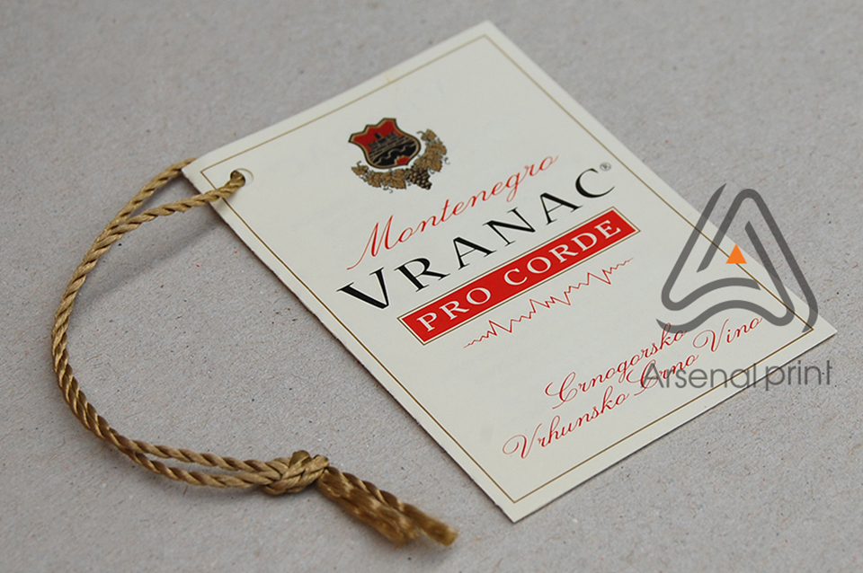 Друк цінників з отвором на картоні