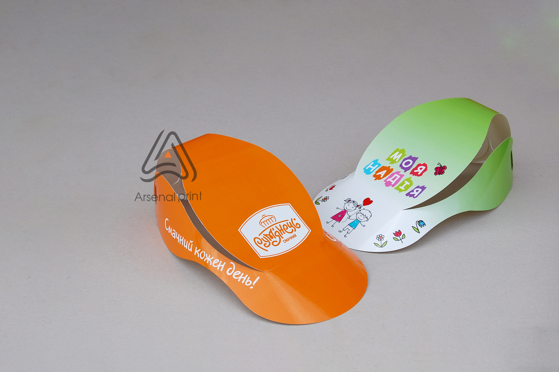 друк картонних кепок