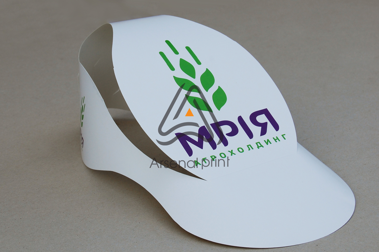 kepka-s-logotipom-pechat