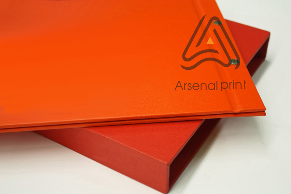 Обкладинка - скріплення на болти