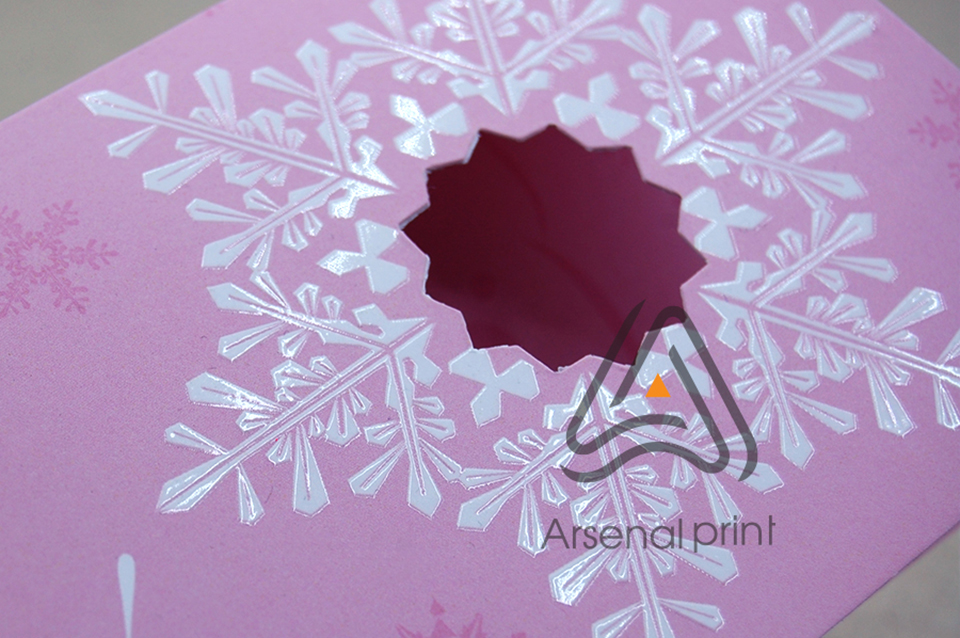 Вибірковий УФ лак на конвертах