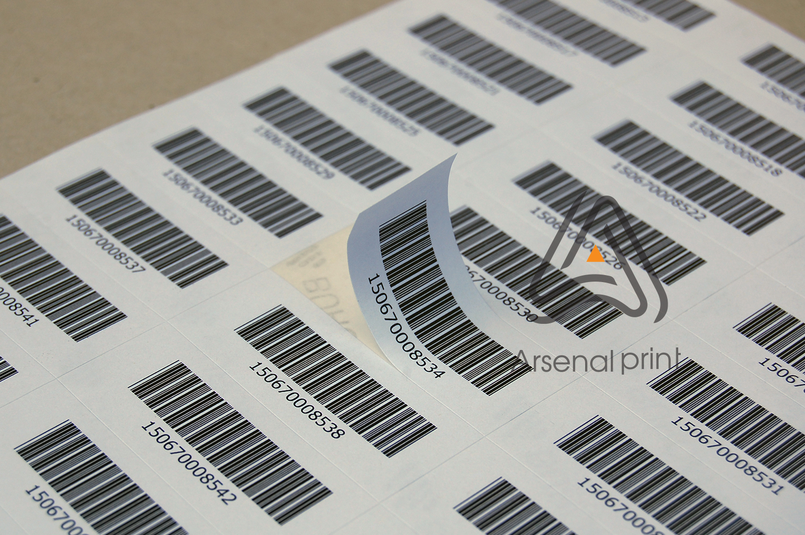 kruglaya-nakleyka-poreska