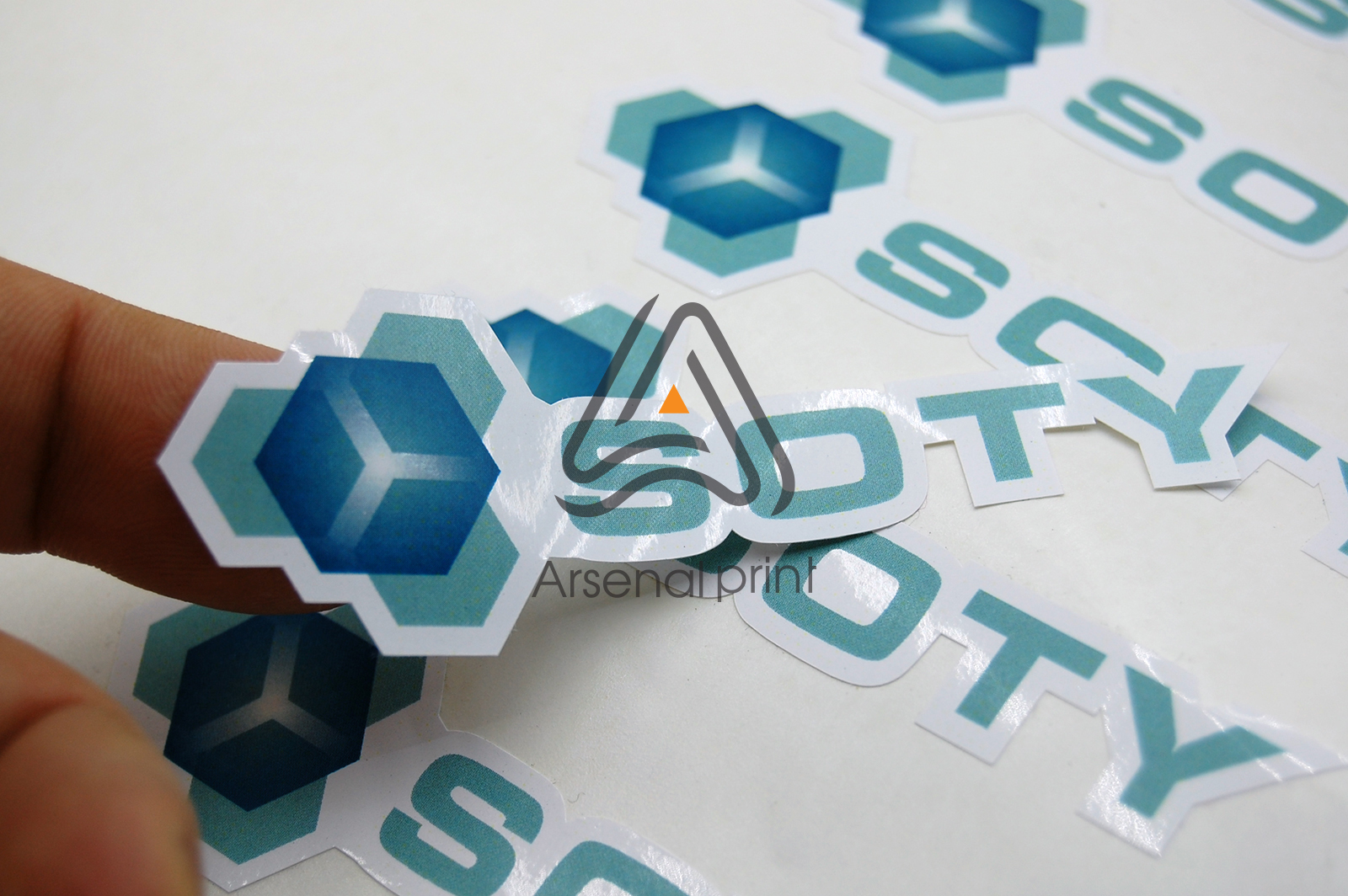 ploternaya-poreska-nakleek