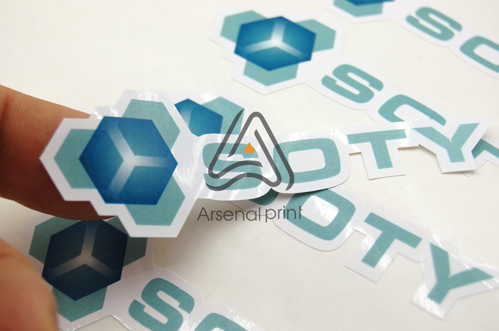 pechat-nakleek-plenka