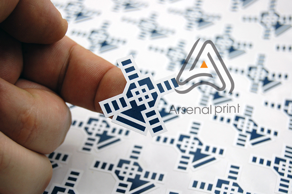 Плотерна порізка наліпок