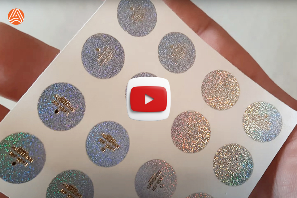 Наліпка із голографічним тисненням