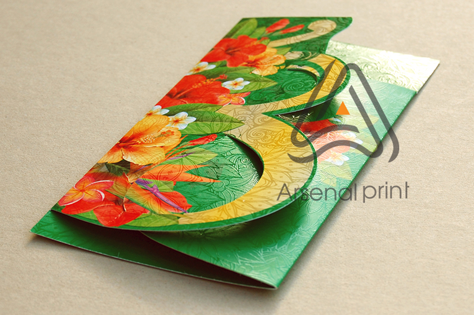 Вітальні листівки з УФ лакуванням