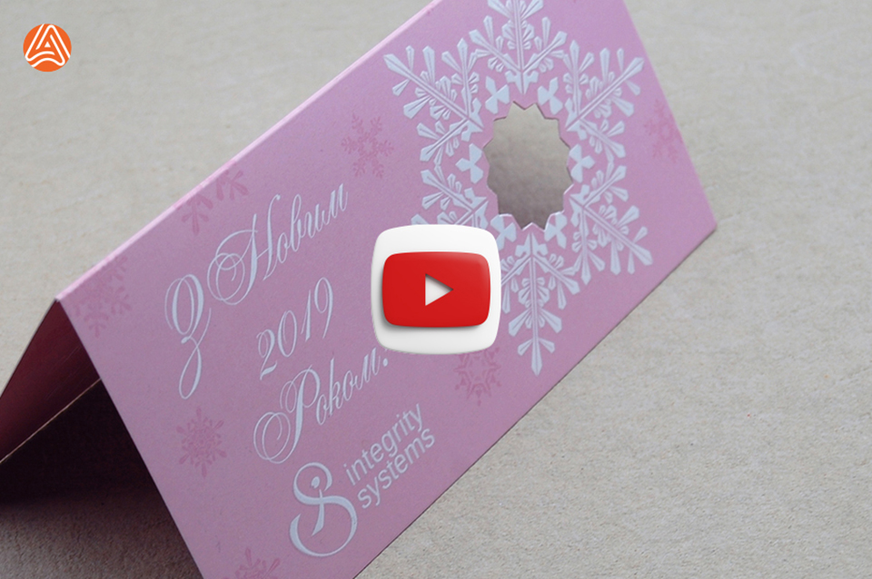 Друк листівок з висічкою і вибірковим УФ лаком