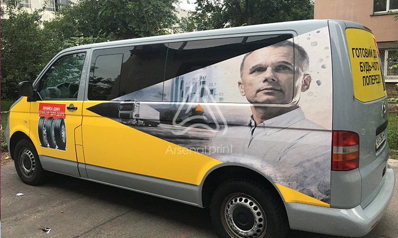 Поклейка мікроавтобусів