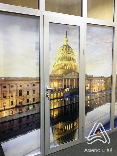 Кольорова оклейка переговорних