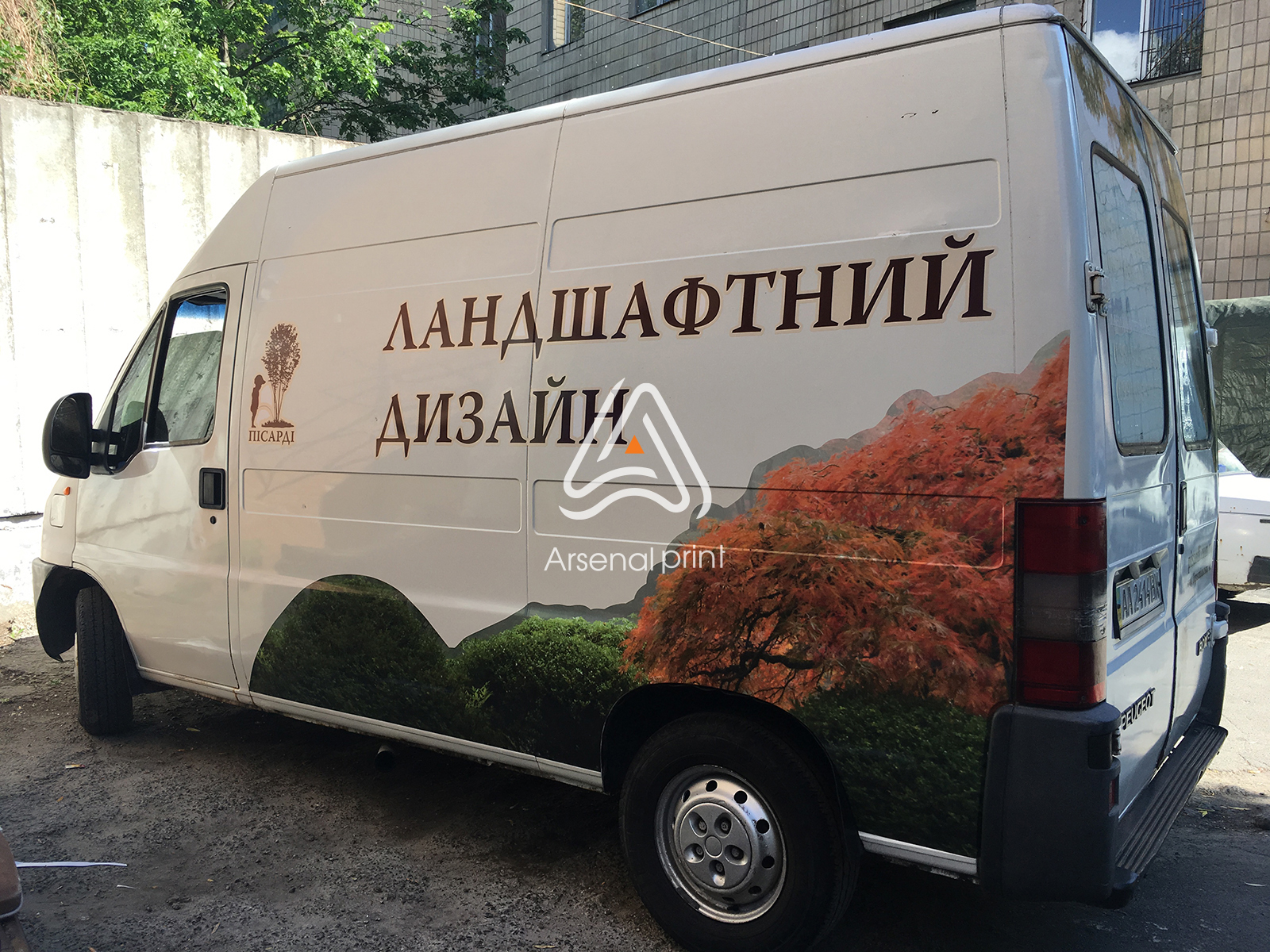 okleyka-mikroavtobus