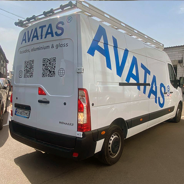 Рекламна поклейка мікроавтобуса плівкою