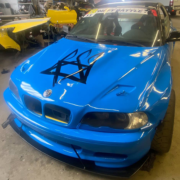 Наліпки поклейка бмв