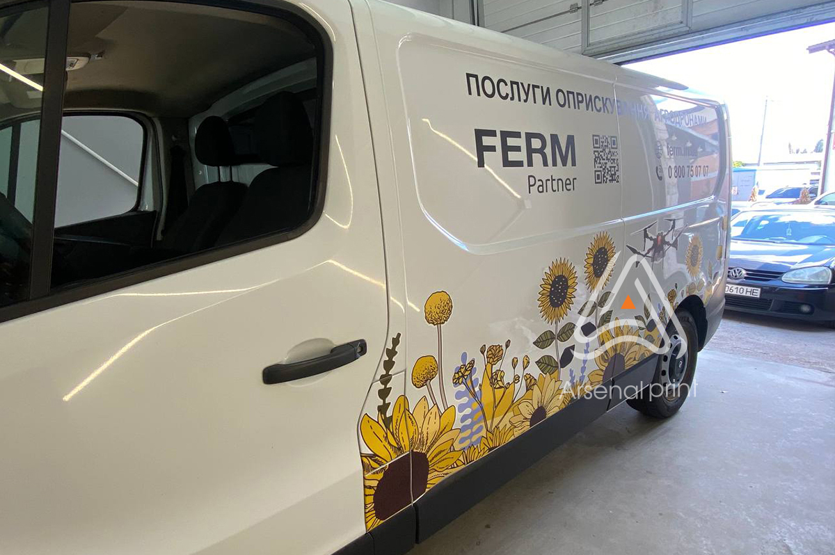 Послуги обклейки автомобілів