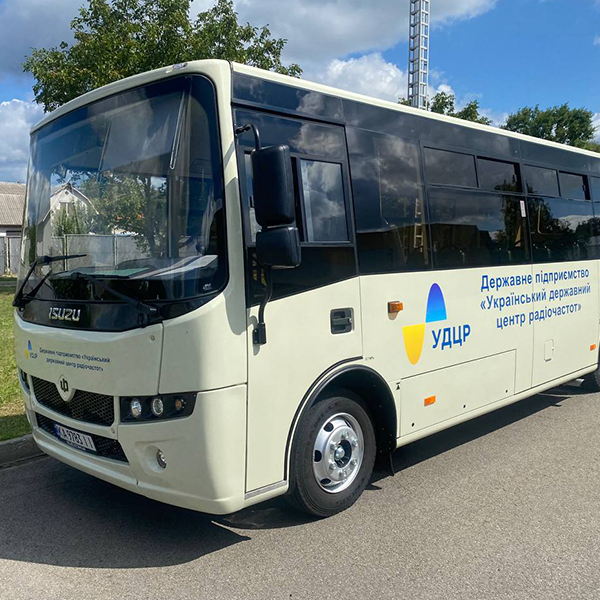 Брендування і оклейка плівкою автобуса