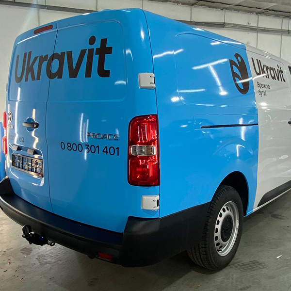 Обклейка і реклама на авто-  Поклейка