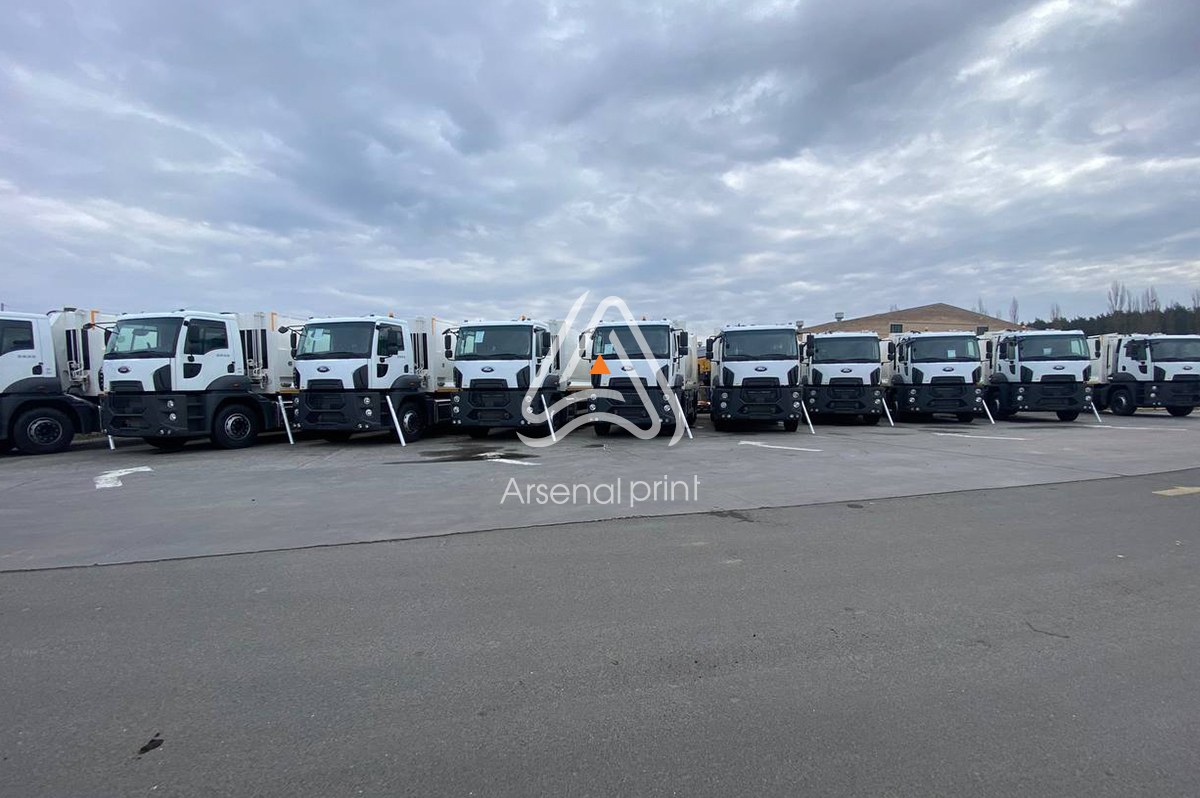 Поклейка грузових автомобілів