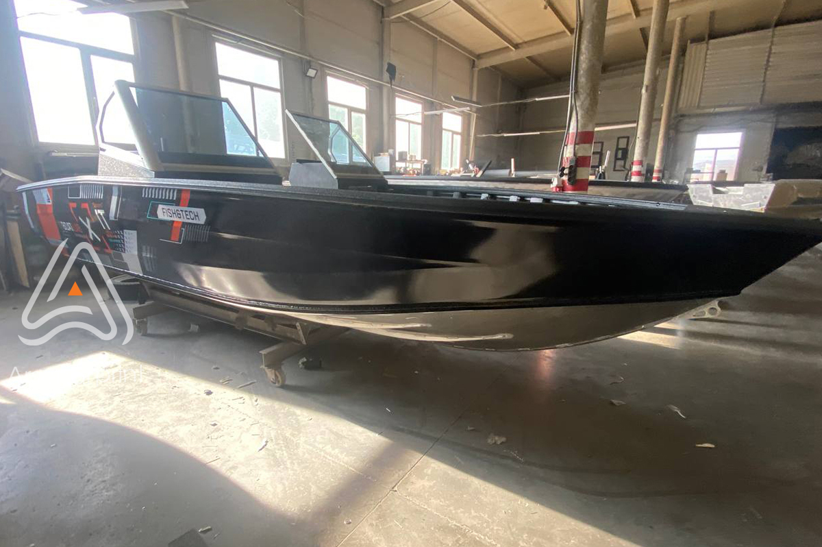 Замовити обклейка  лодки плівка кольорова