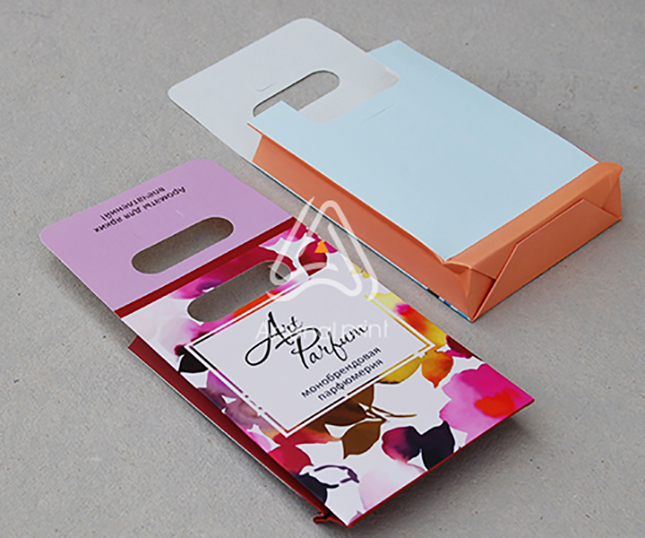 Пакети з прорізними ручками