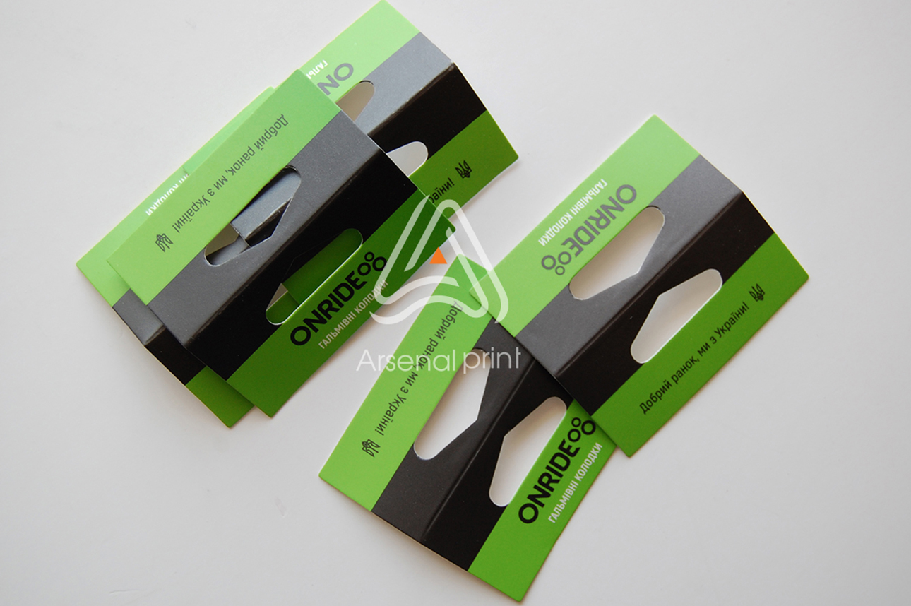 Картонний тримач із отвором під гачок (Европідвіс)