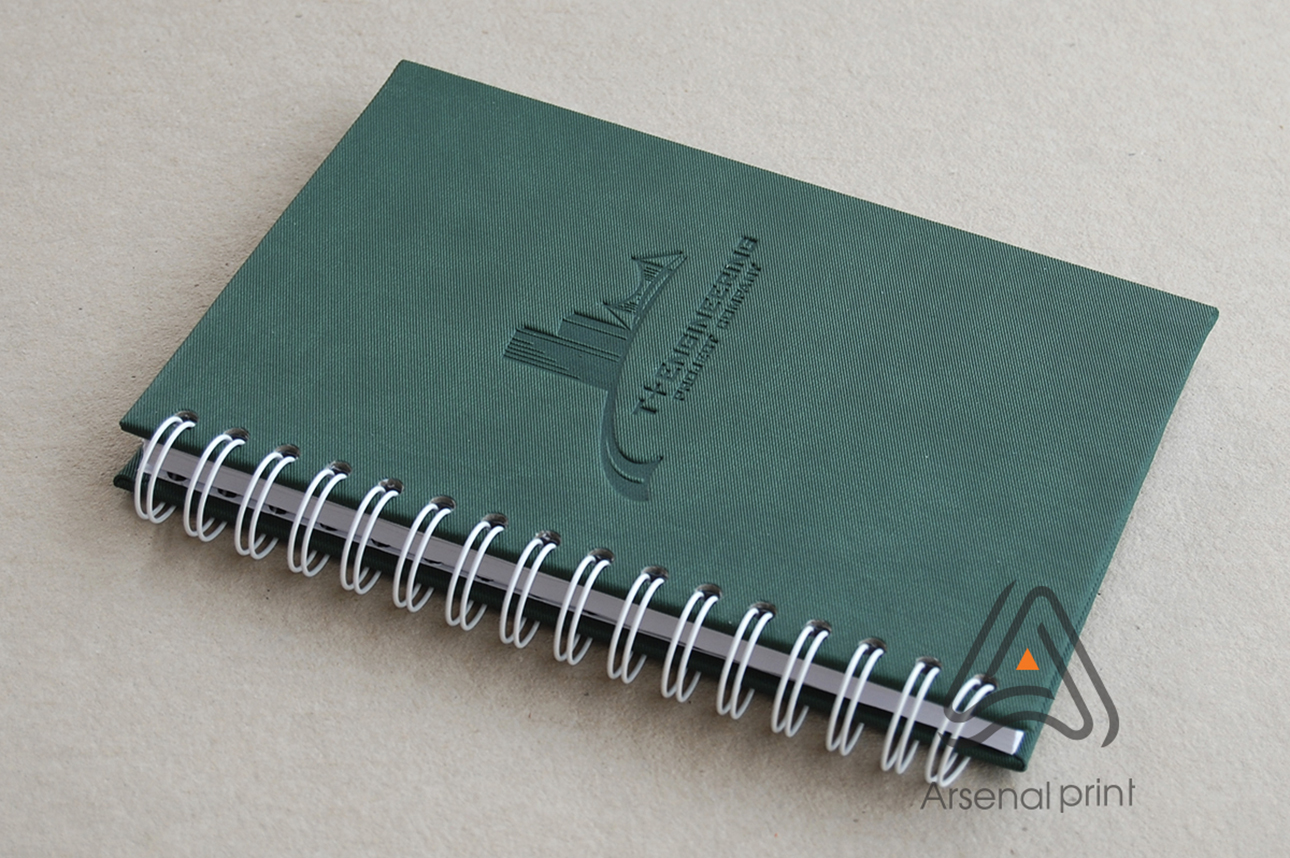 Блокноти з твердою обкладинкою на пружині