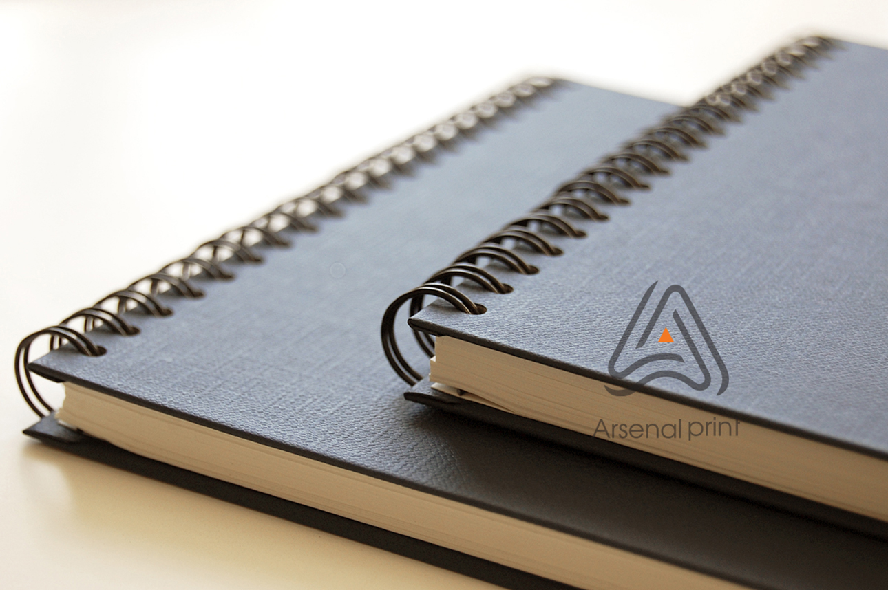 Блокнот на пружині - тверда обкладинка