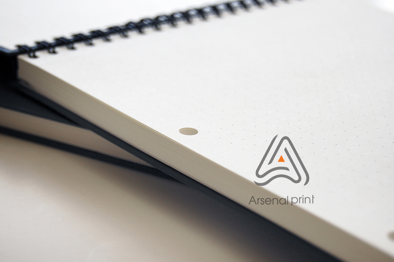 Блокнот із отворами для папки