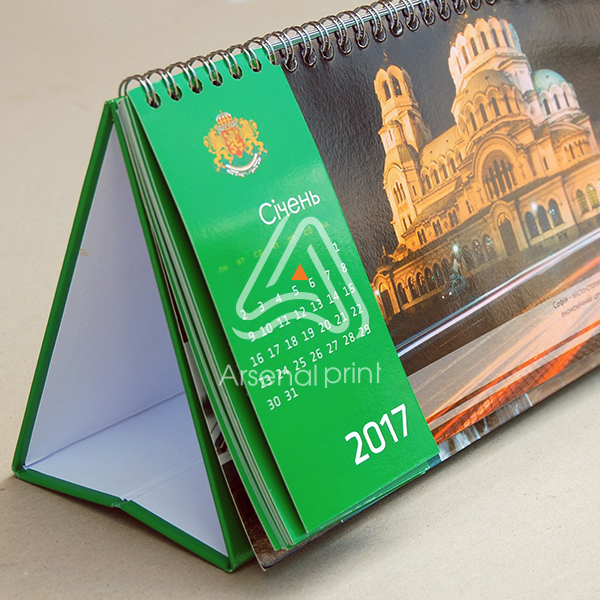 Друк настільних календарів із кашируванням