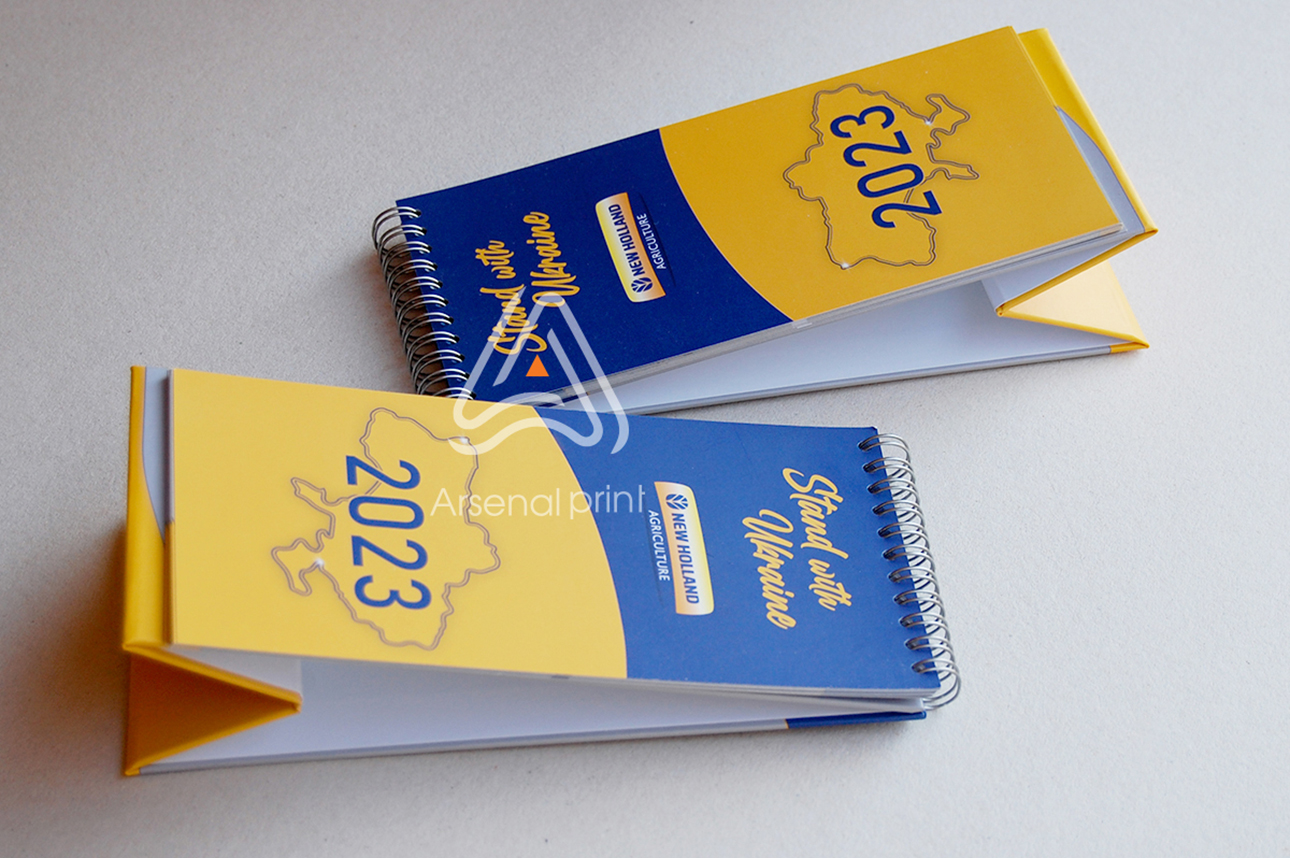 Замовити Друк календарів - настільний вертикальний календар 