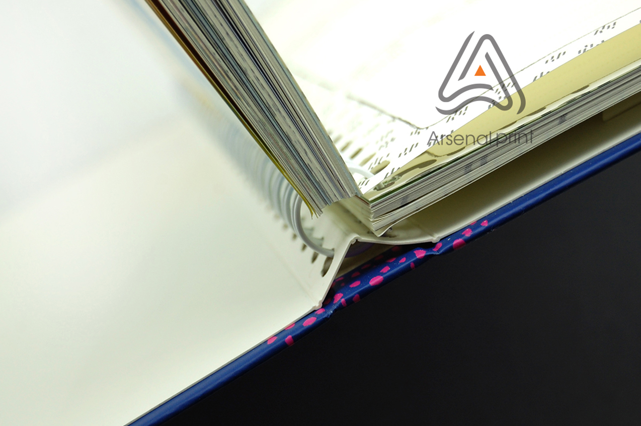 Планер А4 - скріплення на приховану пружину