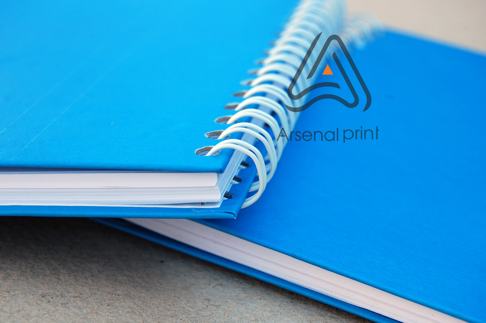 zakazat-bloknoti-v-tverdom-pereplete