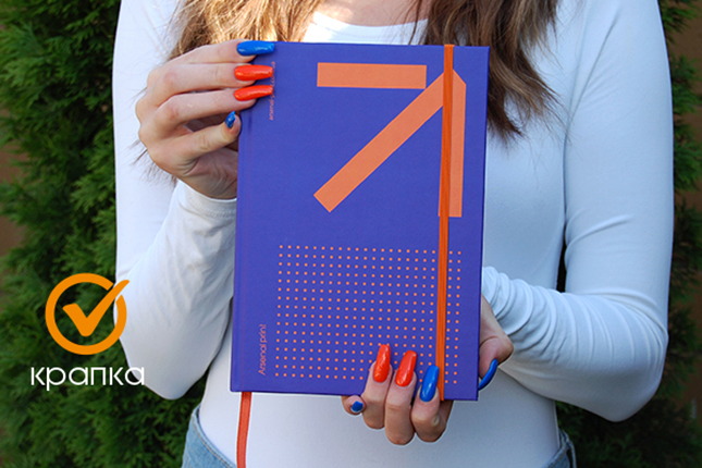 Тверда обкладинка | Блокнот в КРАПКУ