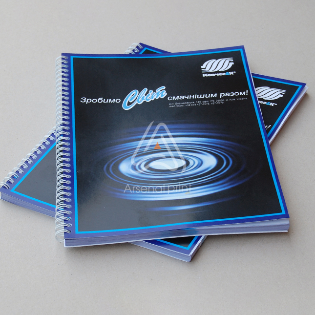 А4 формат   пружина по довшій стороні