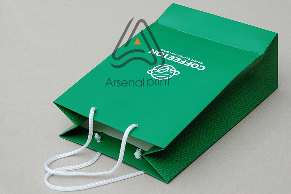 Пакети паперові на замовлення. Друк логотипа