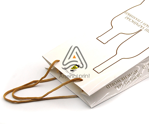 Пакет— 20х40х11 см.