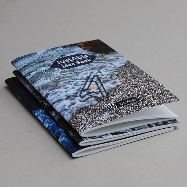 Друк зошитів - А4 формат   24 сторінки (12 аркушів)