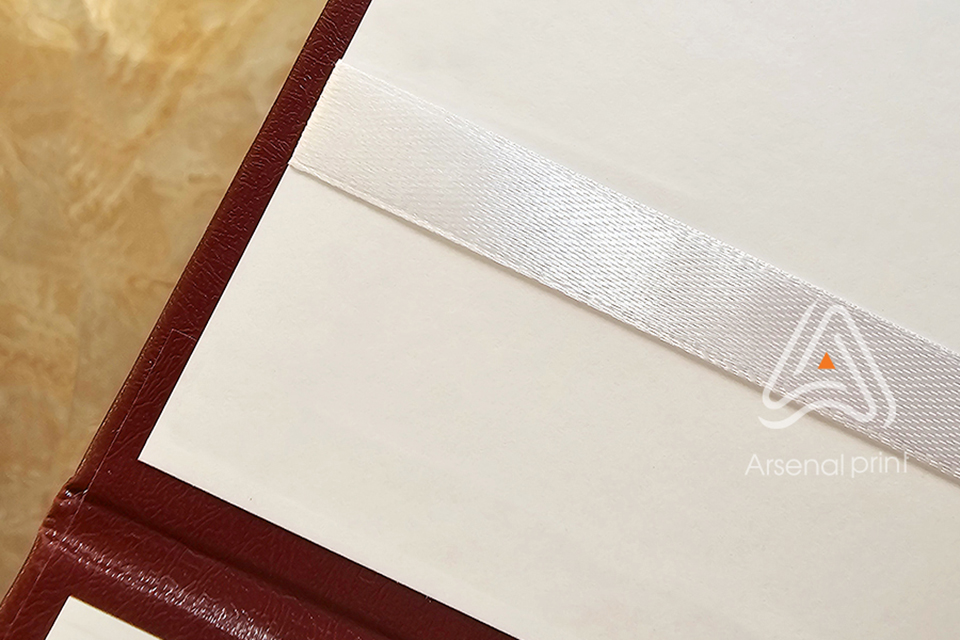 Бакалавр - обложка для вручення диплома