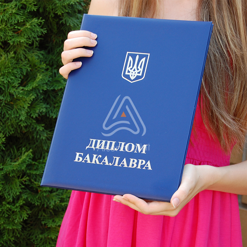 Обкладинка "Бакалавр" для вручення Дипломів