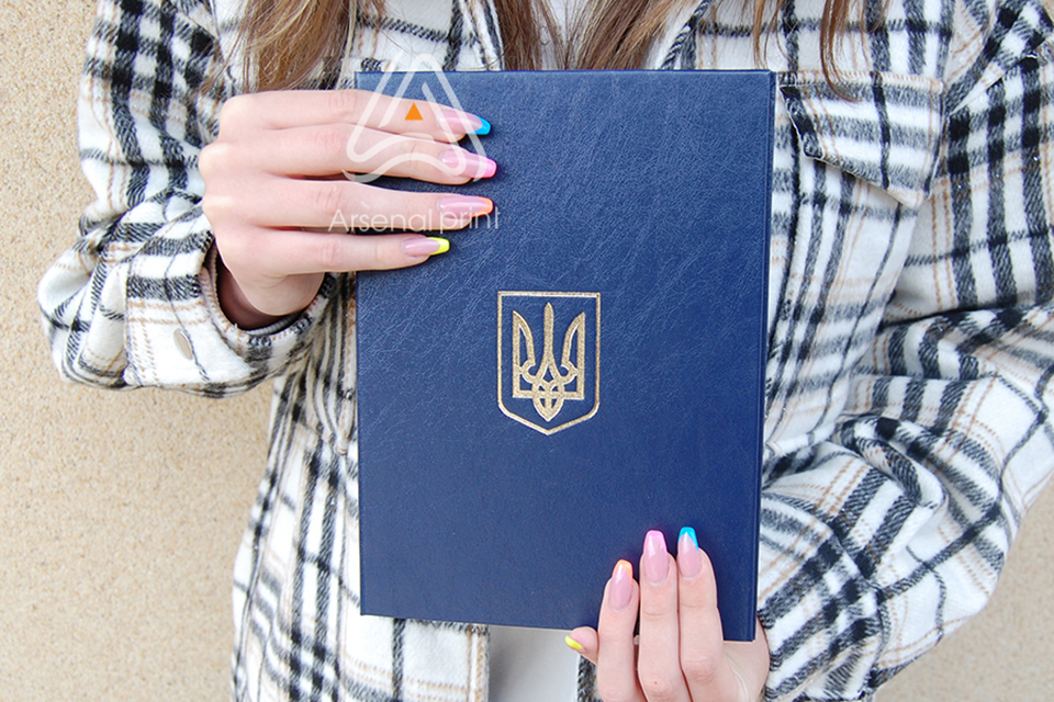 Купити обкладинка для вручення з гербом