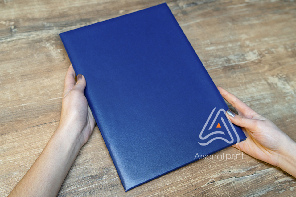 Папки для вручення дипломів