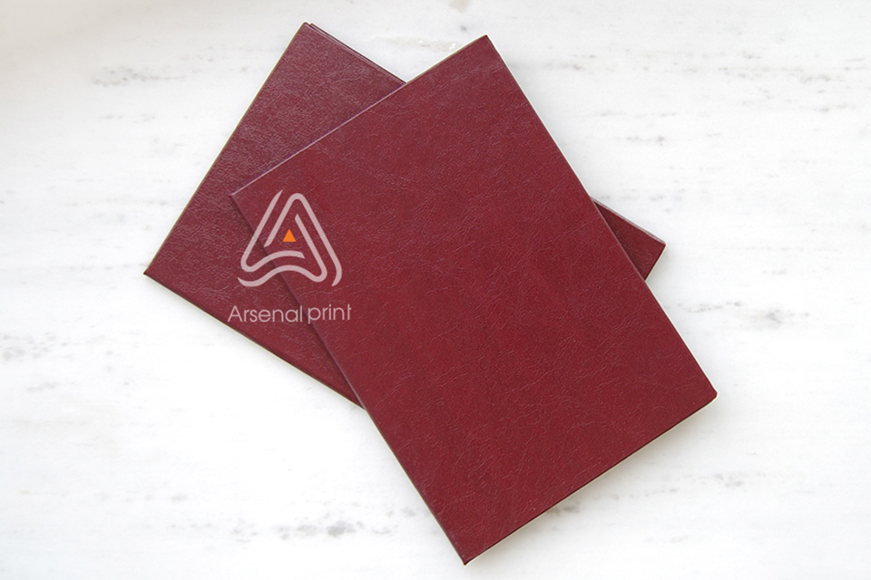 Обложка для дипломів і сертифікатів