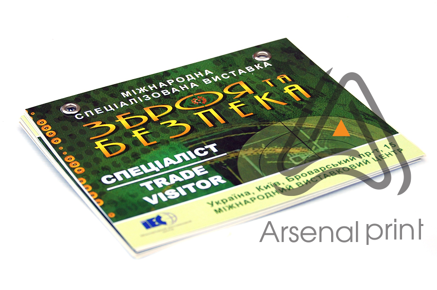 Бейджі з встановленням люверсів