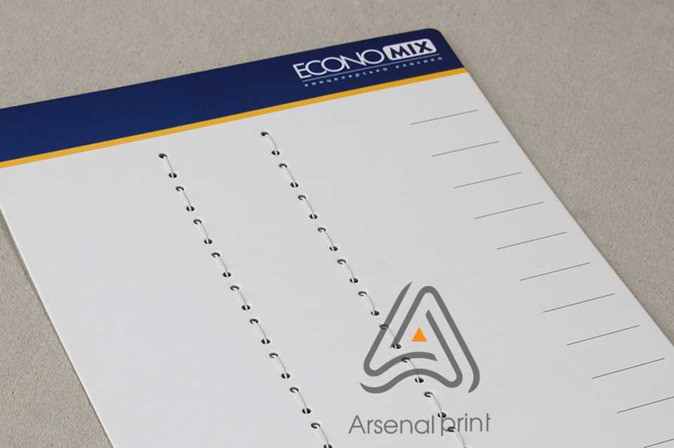 Свердління палітурного картону