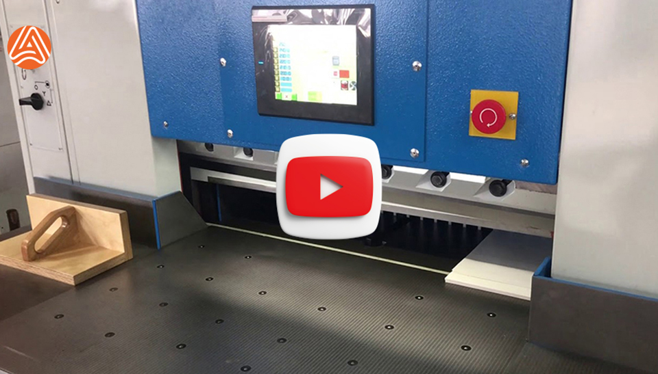 Порізка в поліграфії паперу