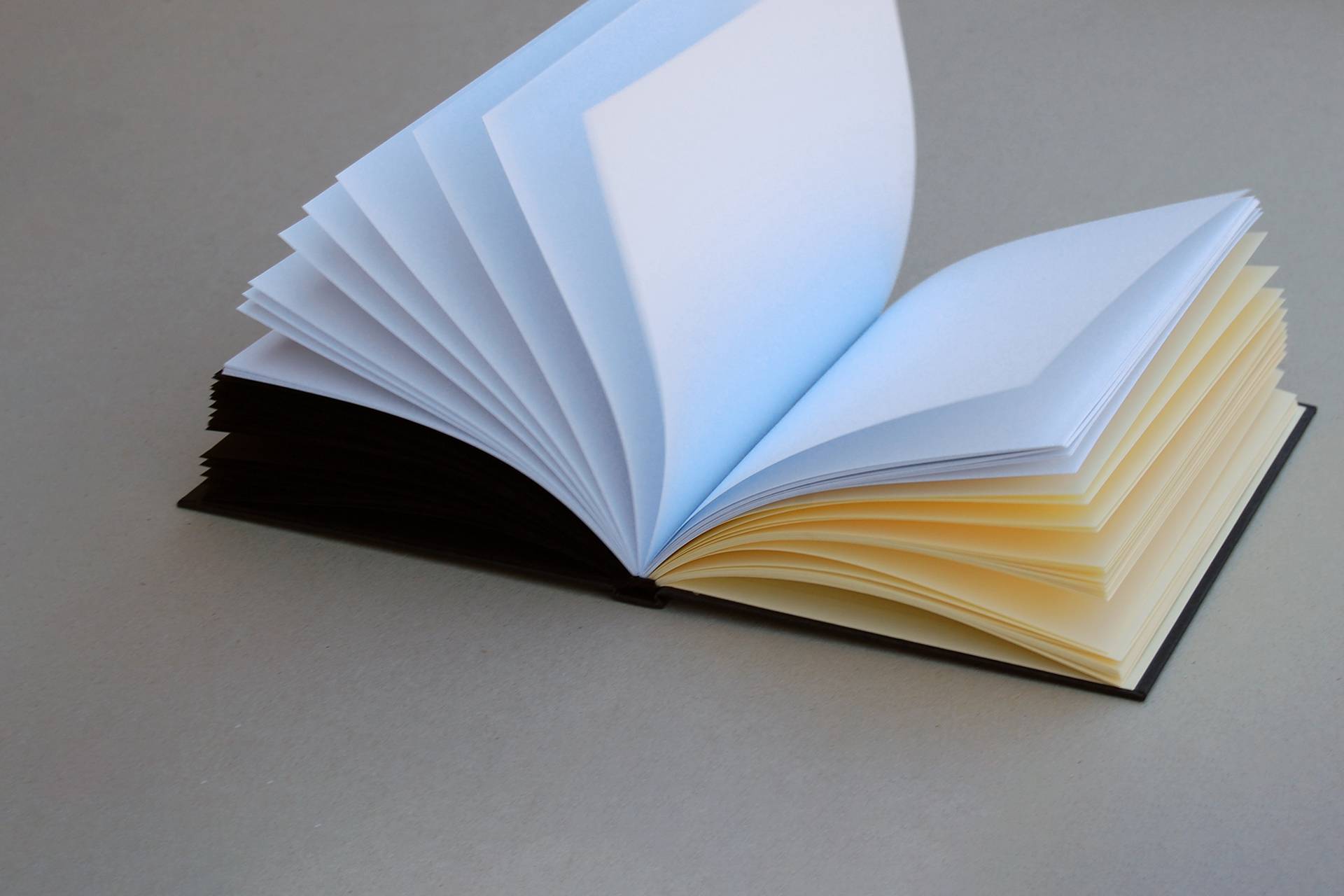 Замовити друк блокнота - чорний папір Друк ексклюзивних блокнотів