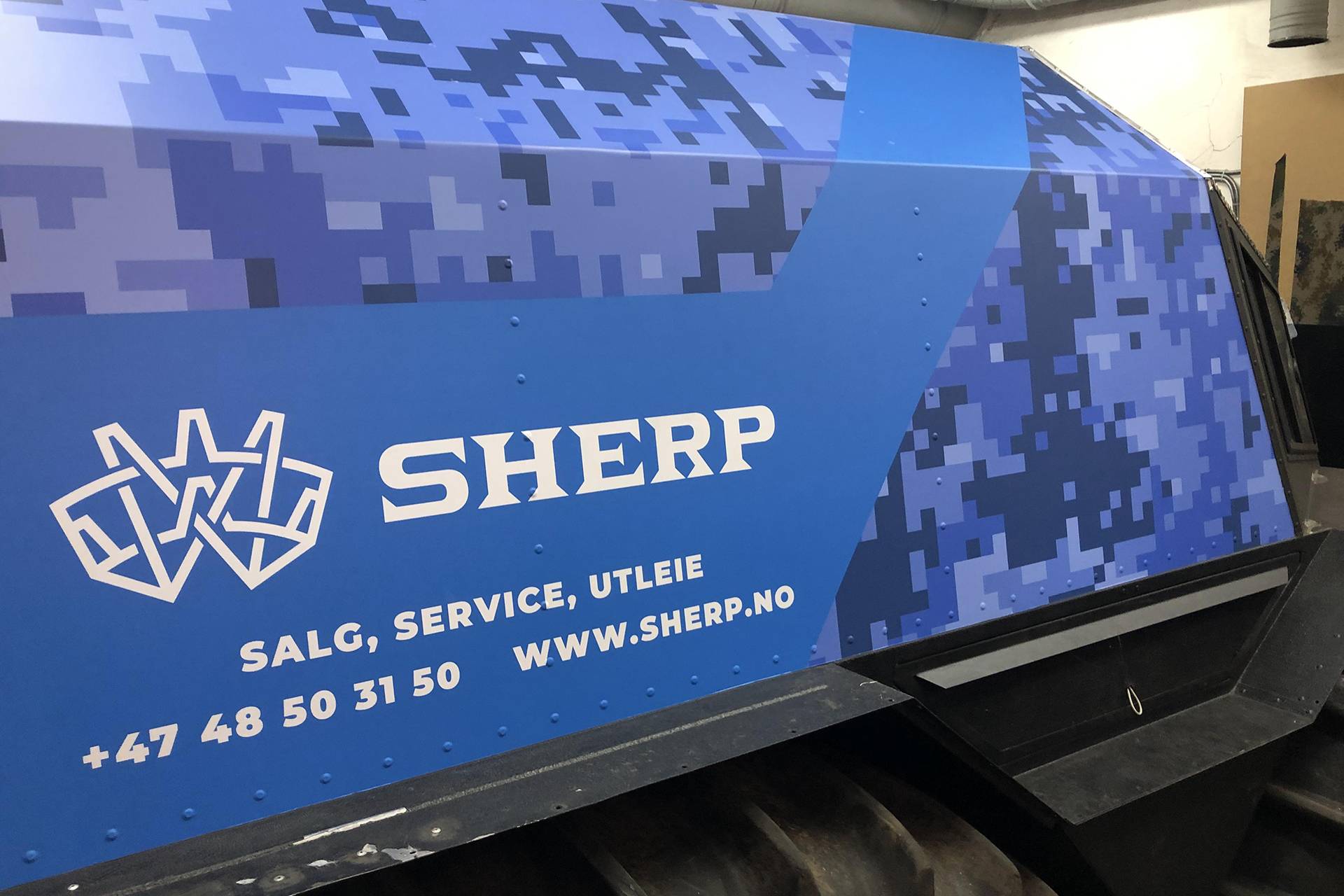 Поклейка плівки